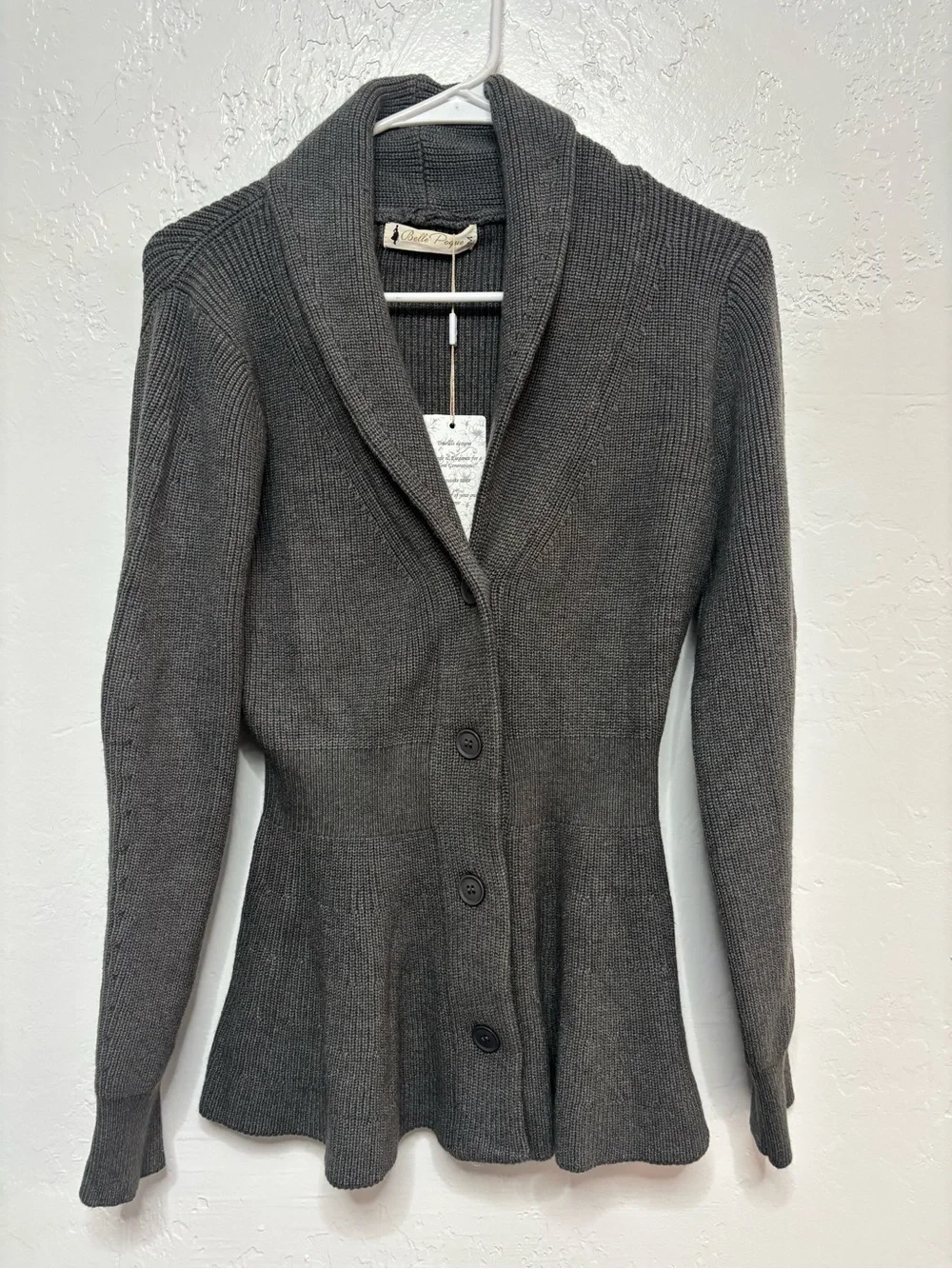 New with tags, womens size medium sweater, #K1276 - Picture 1 of 5